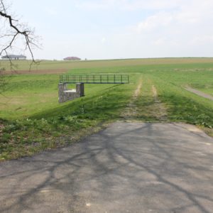 Poldr "U. p. Otavové" s příjezdovou komunikací, Hať