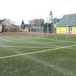 Sportovní areál při ZŠ Kravaře