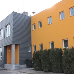 Zateplení fasády obecního úřadu a ZŠ, Hrabyně